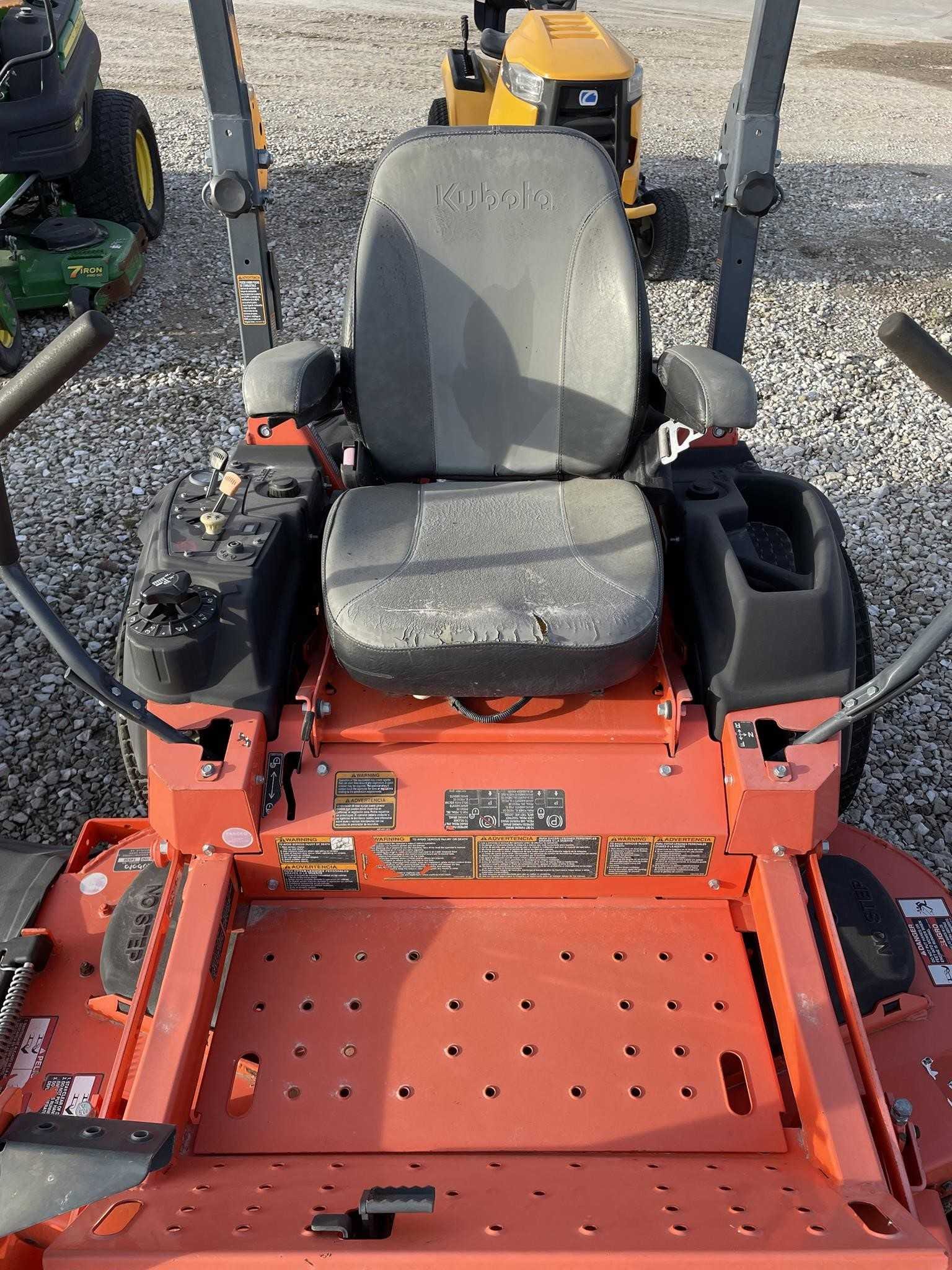 2015 Kubota Z724XKW Equipment Image0