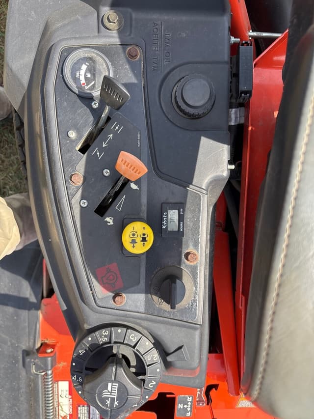 Image of Kubota Z724XKW equipment image 1