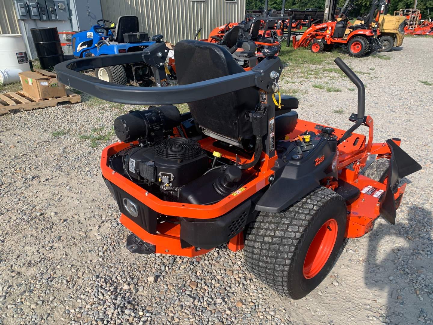 2015 Kubota Z725 Equipment Image0