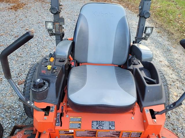 Image of Kubota Z726XKW equipment image 4