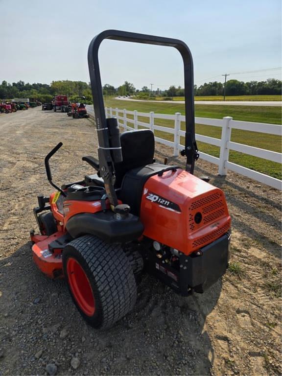 Image of Kubota ZD1211 equipment image 2