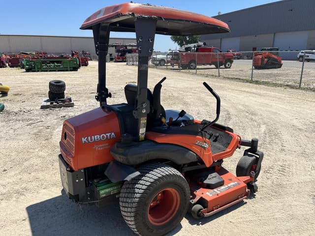 Image of Kubota ZD326 equipment image 2