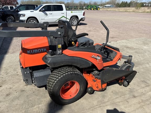 Image of Kubota ZD326 equipment image 3