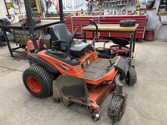Image of Kubota ZD326 equipment image 1