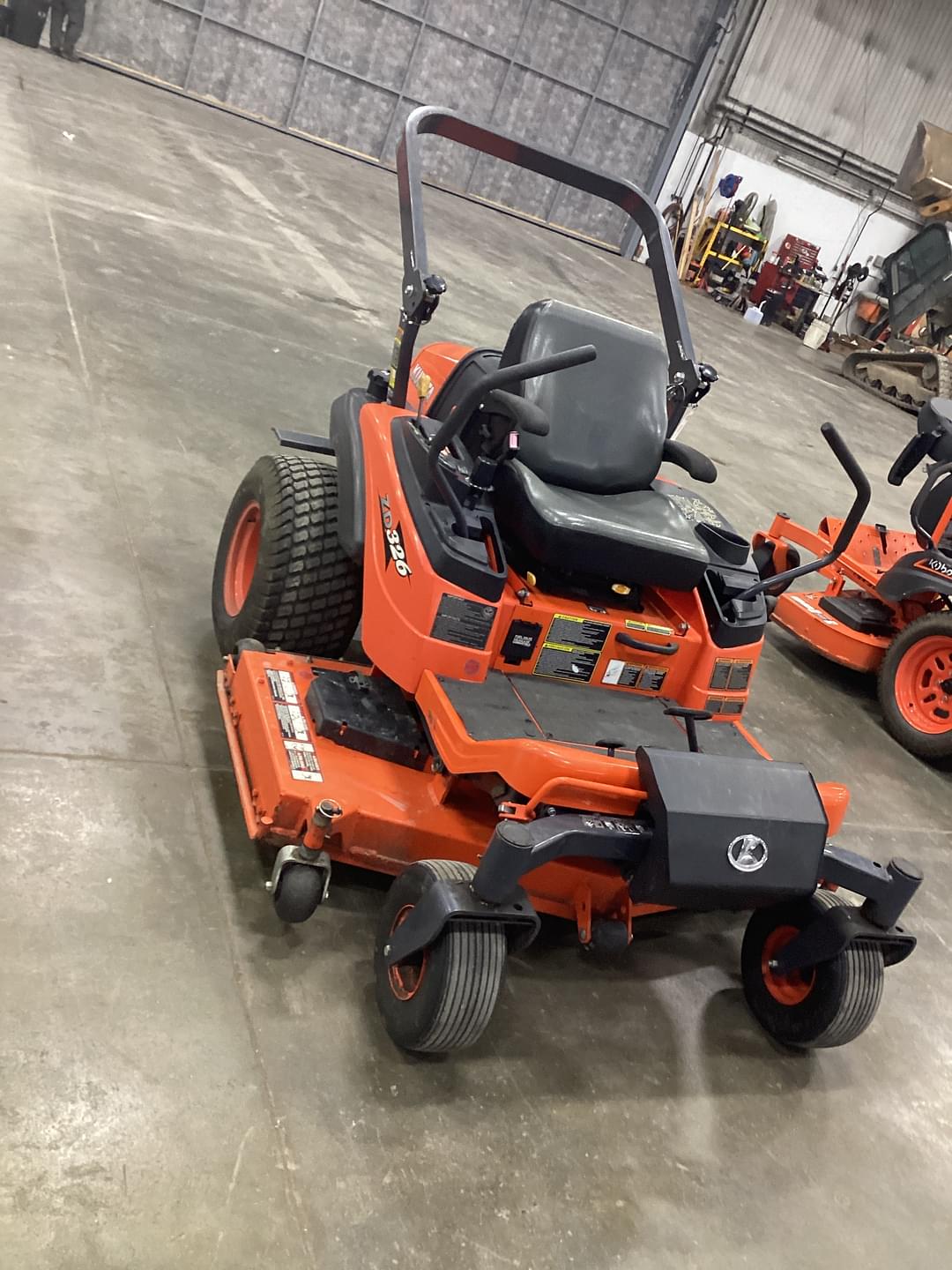 Image of Kubota ZD326 Image 0