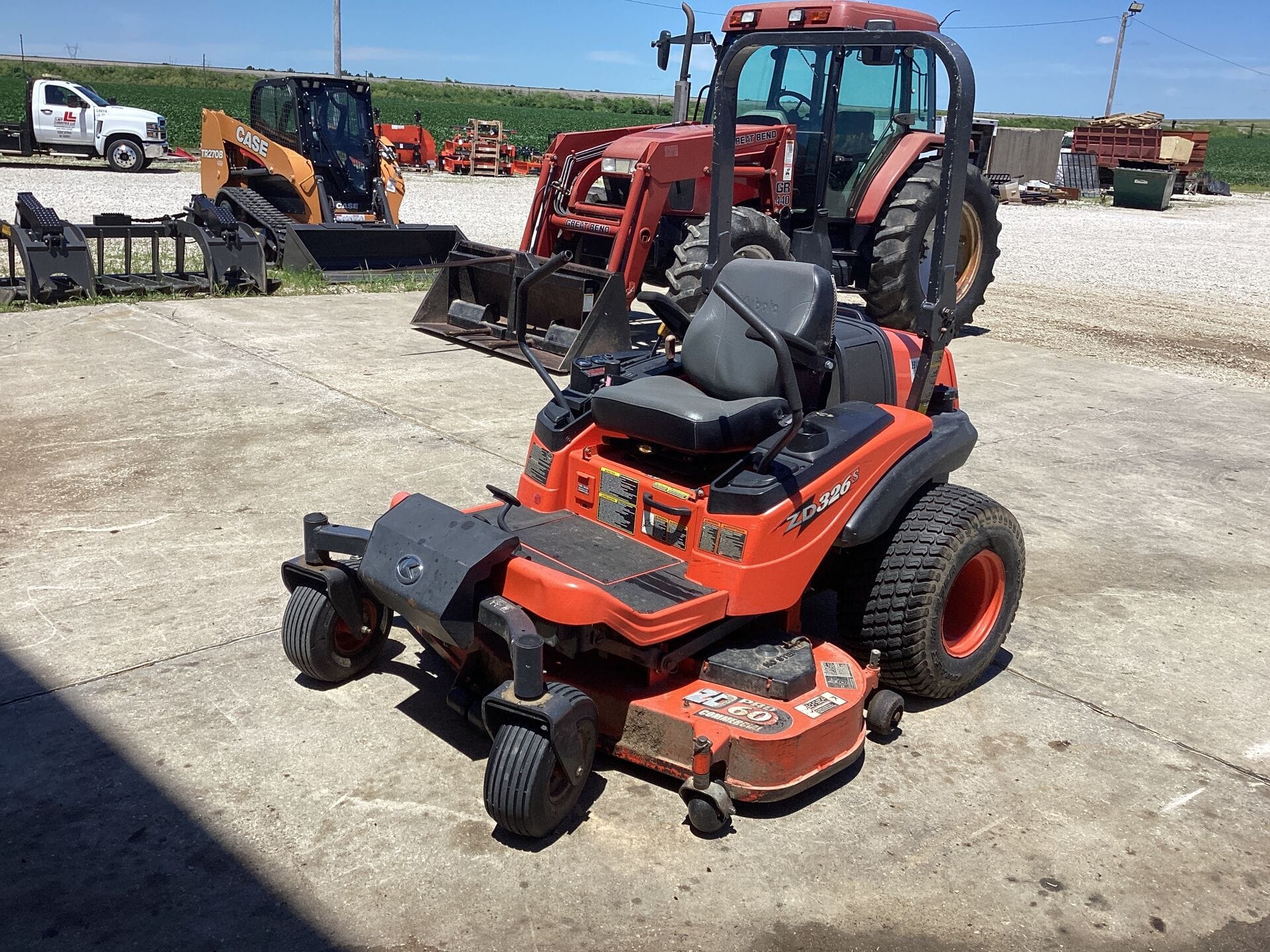 2015 Kubota ZD326S Equipment Image0
