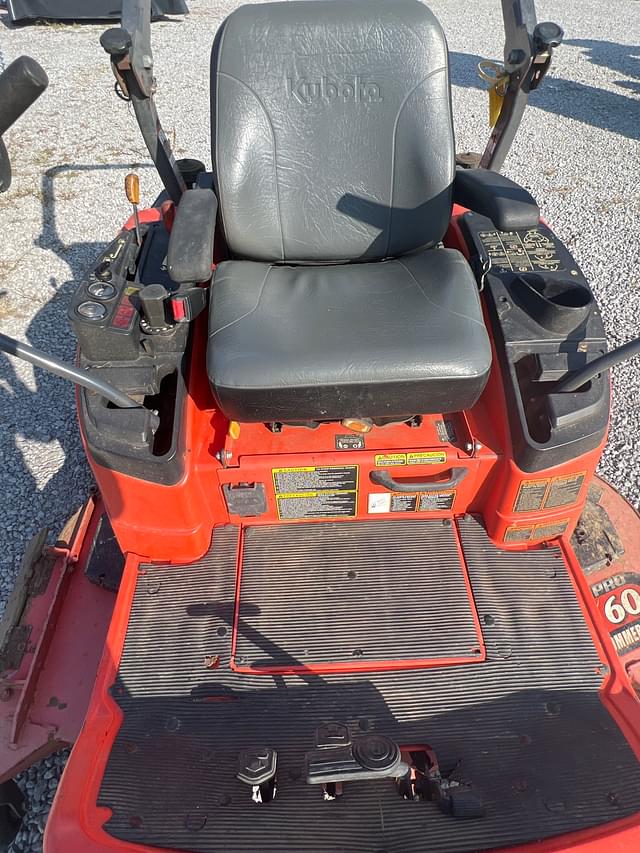 Image of Kubota ZD331 equipment image 4