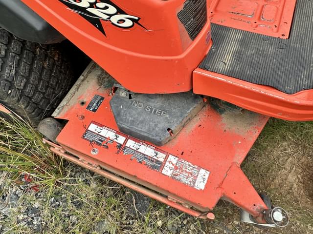 Image of Kubota ZD326 equipment image 4