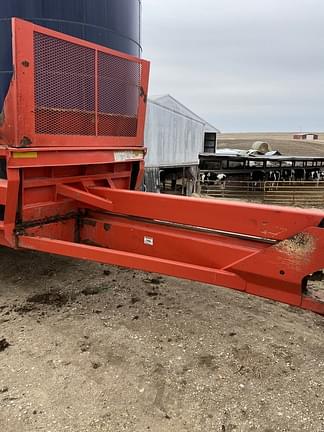 Image of Kuhn Knight 2044 equipment image 1