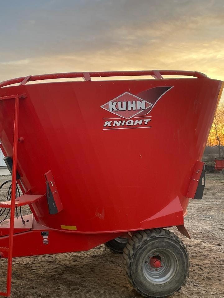 2015 Kuhn Knight 5135 Equipment Image0