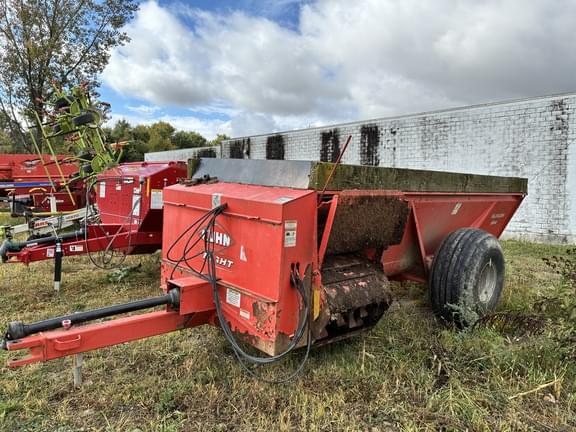 Image of Kuhn Knight 8114 equipment image 1