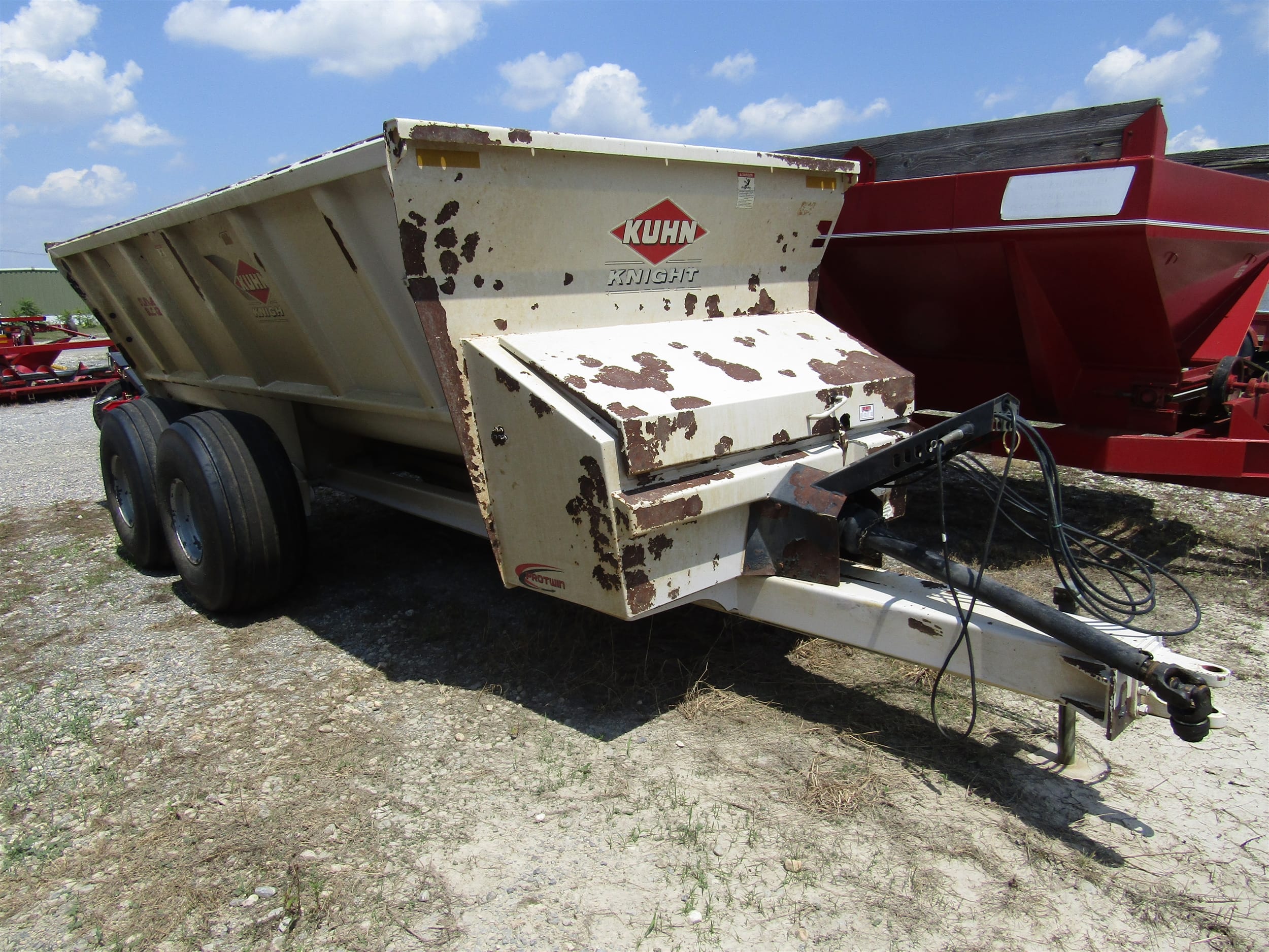 2015 Kuhn Knight SLC126 Equipment Image0
