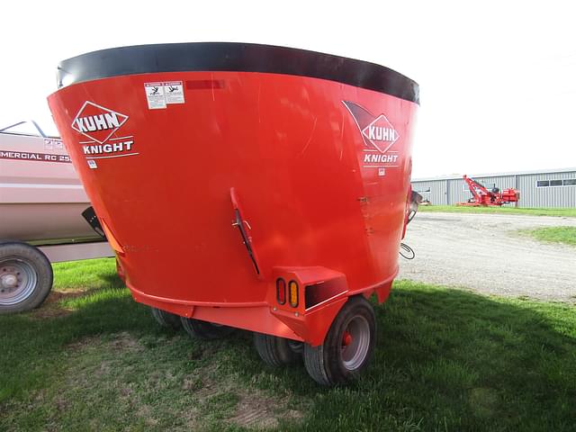 Image of Kuhn Knight VSL242 equipment image 3