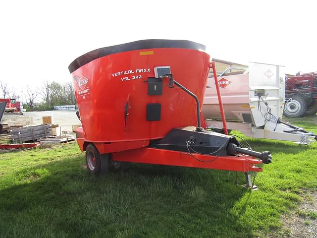 Image of Kuhn Knight VSL242 equipment image 2