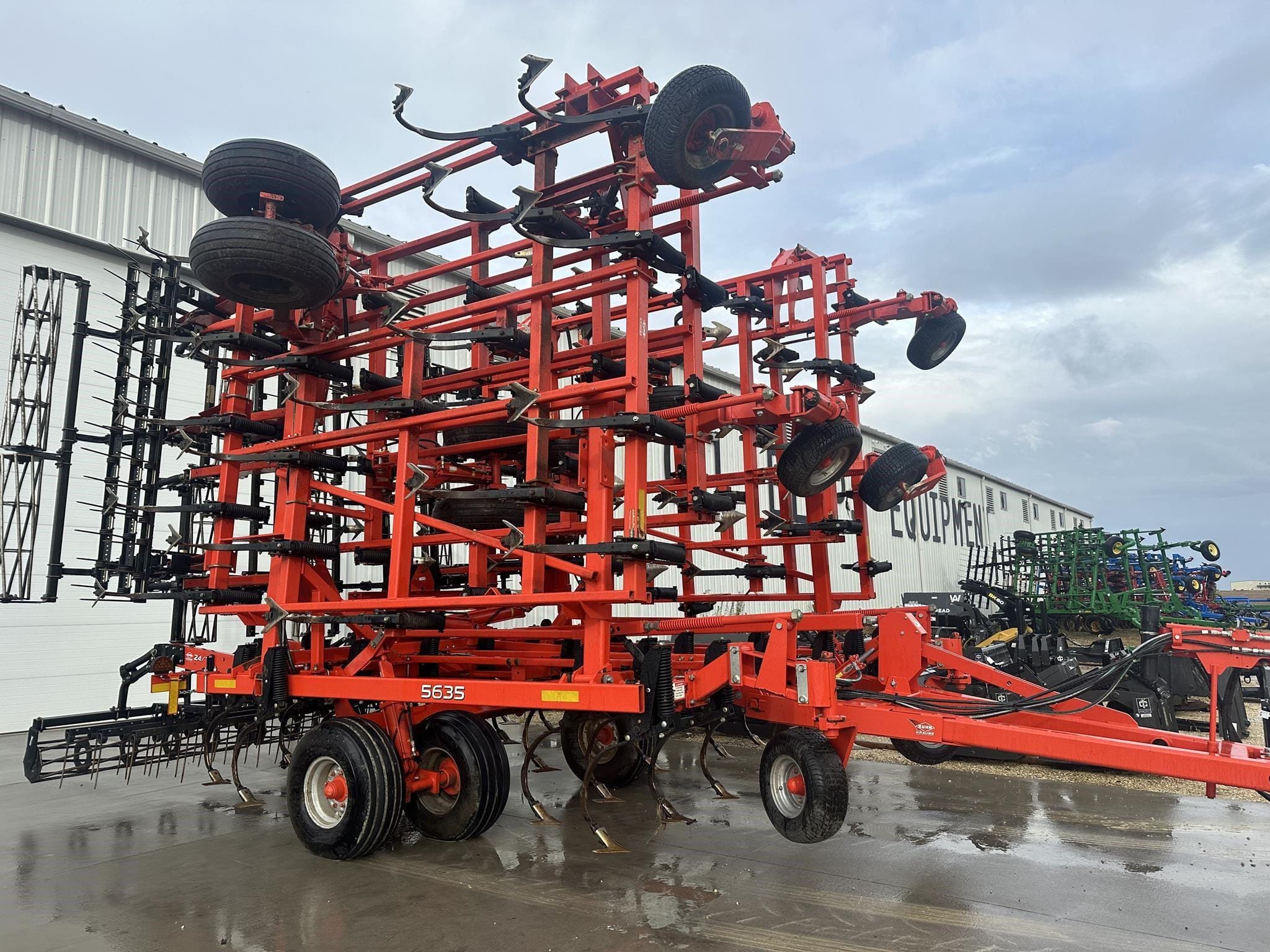 2015 Kuhn Krause 5635 Equipment Image0