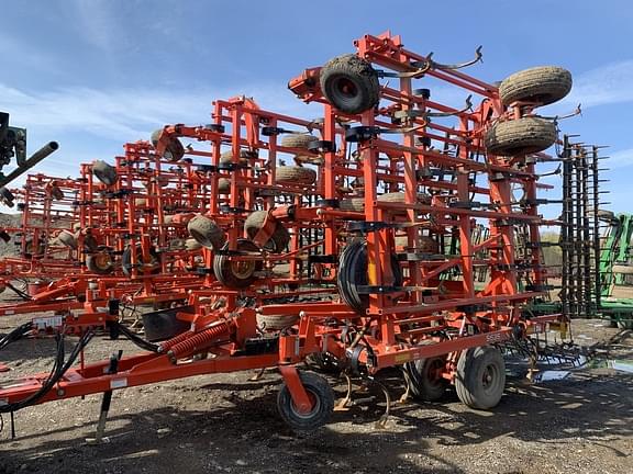 2015 Krause 5635 Equipment Image0