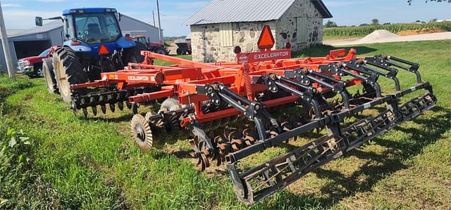 Image of Kuhn Krause Excelerator 8000 equipment image 4