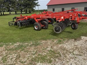 2015 Kuhn Krause Excelerator 8000 Image