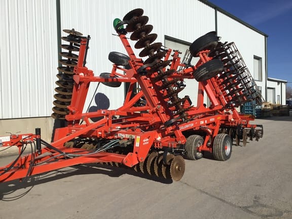 2015 Kuhn Krause Excelerator 8000 Equipment Image0