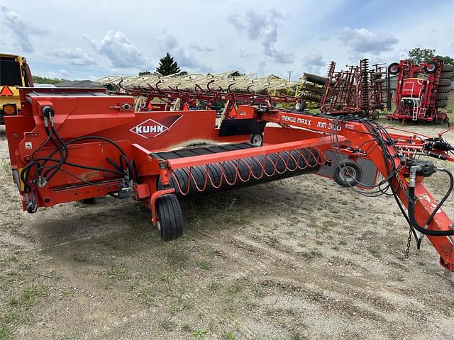 Image of Kuhn Merge-Maxx MM300 equipment image 2