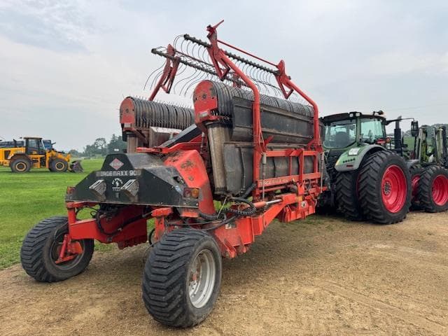 Image of Kuhn Merge-Maxx 900 equipment image 3