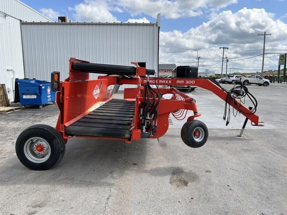 2015 Kuhn MM300 Image