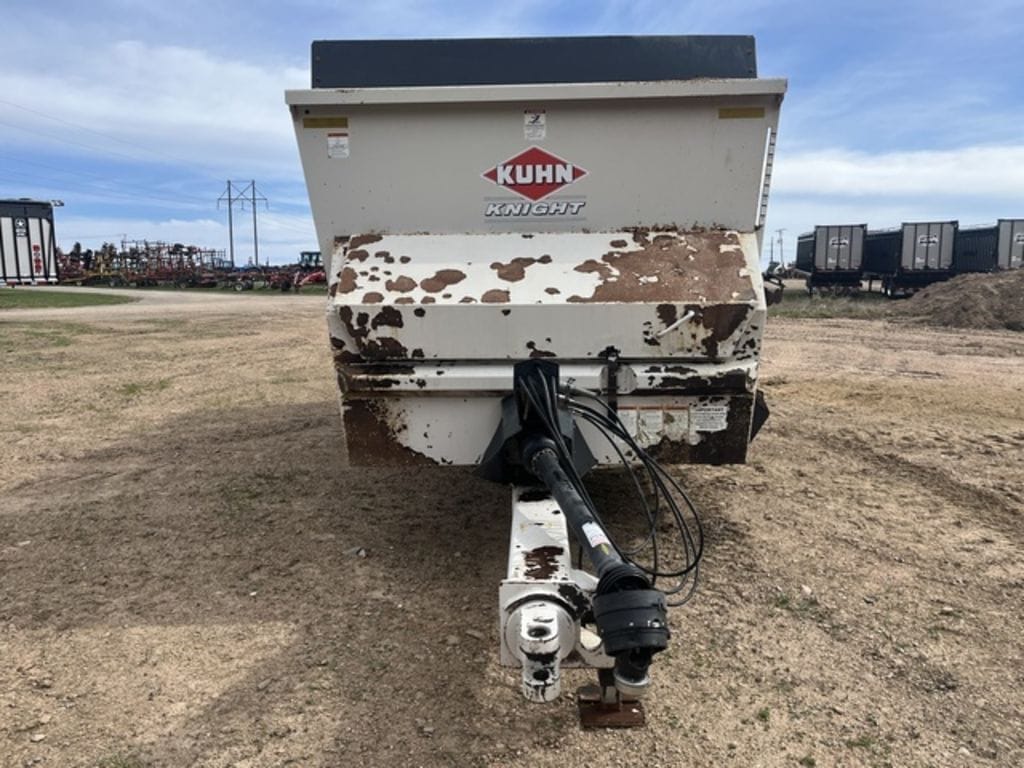 2015 Kuhn Knight SLC132 Equipment Image0