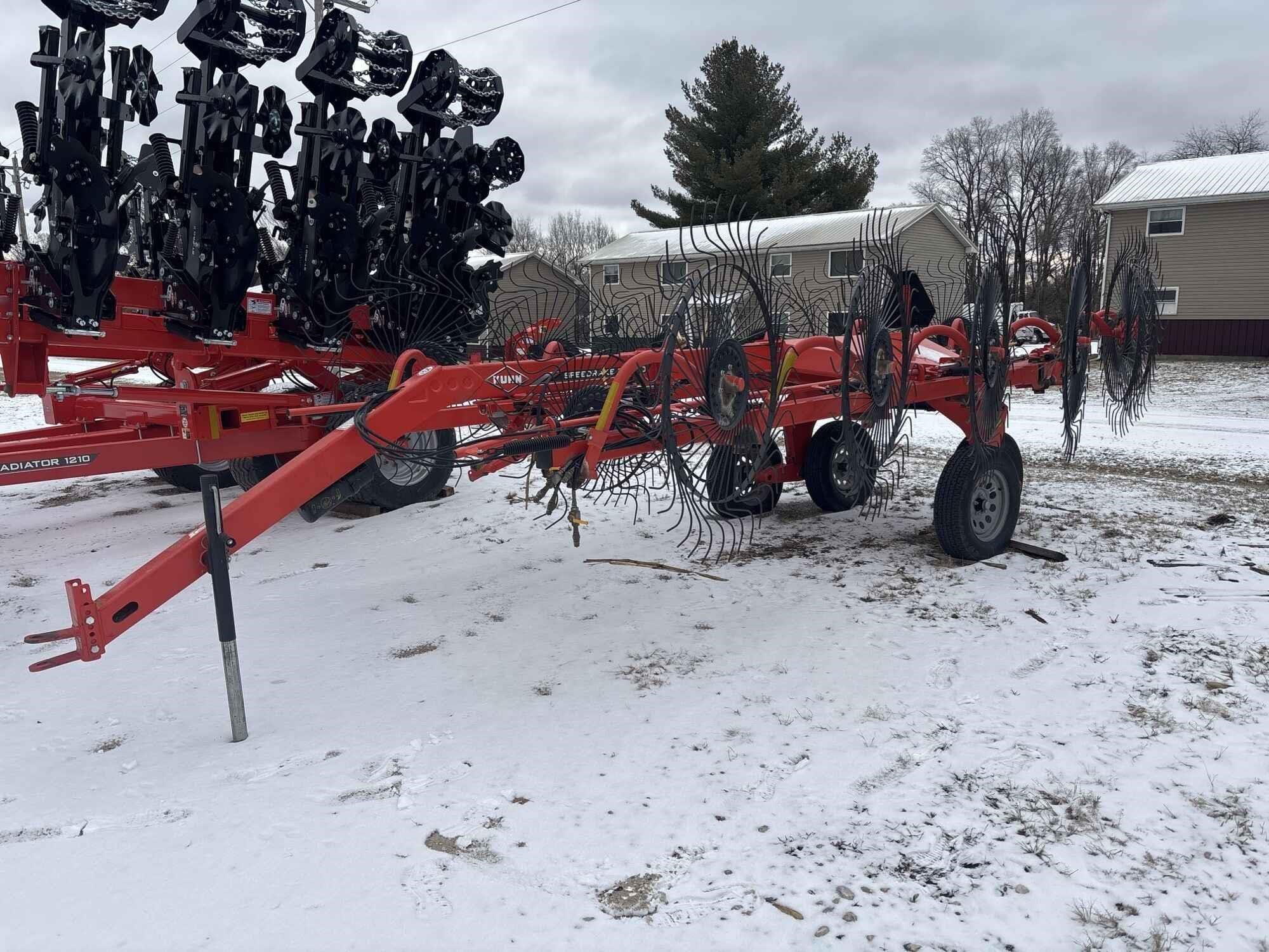 2015 Kuhn SR312 Equipment Image0