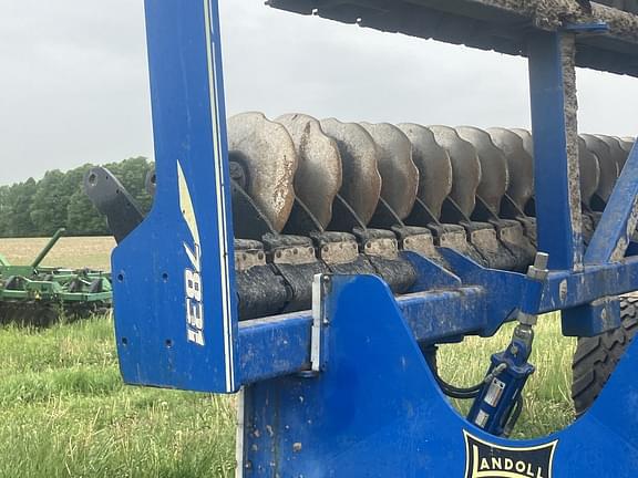 Image of Landoll 7831 equipment image 2
