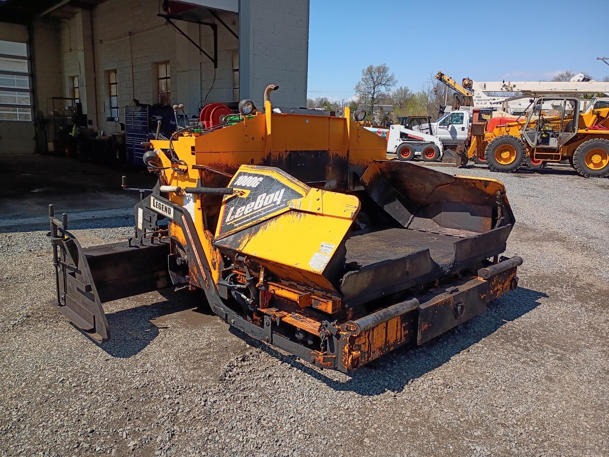 2015 LeeBoy 1000G Equipment Image0