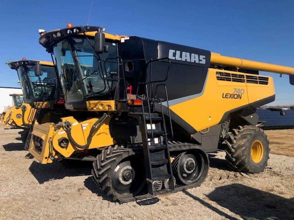 Main image CLAAS LEXION 740TT 0