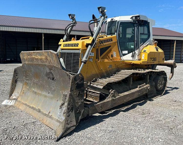 2015 Liebherr 736 Equipment Image0