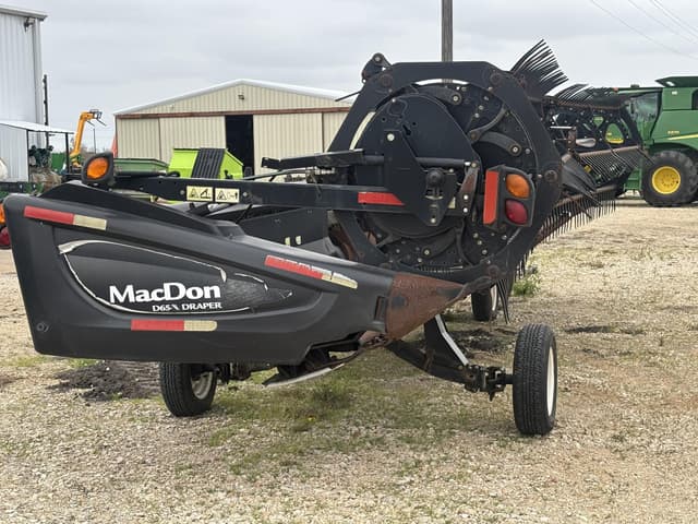 Image of MacDon D65 equipment image 1
