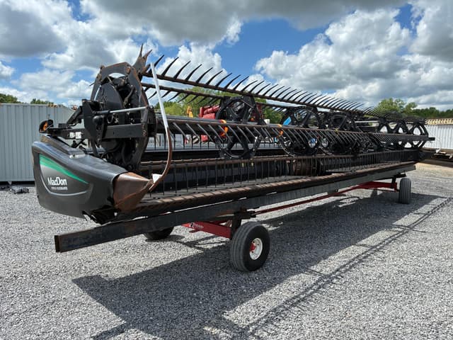 Image of MacDon D65-S equipment image 3