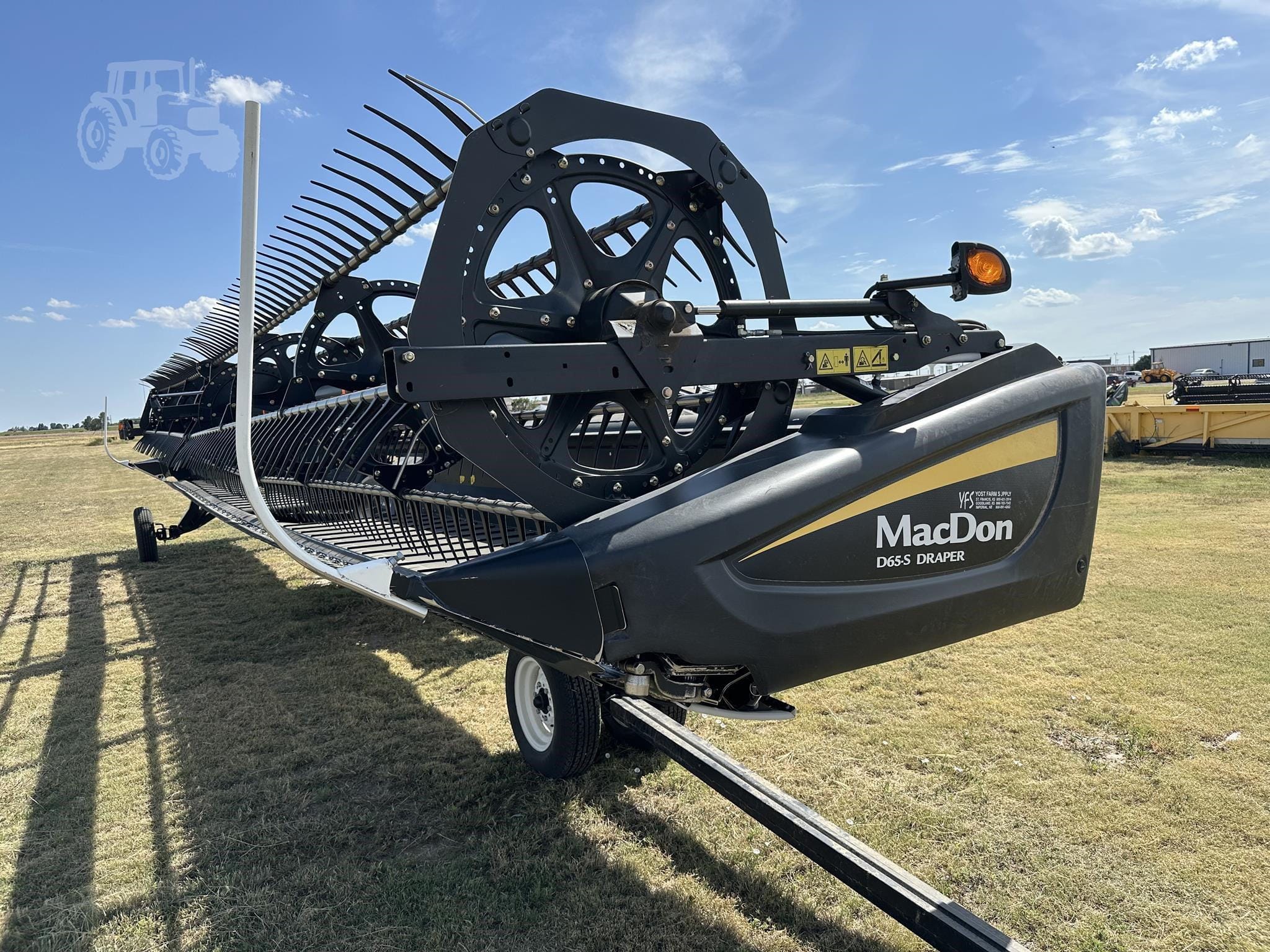 2015 MacDon D-65S Equipment Image0