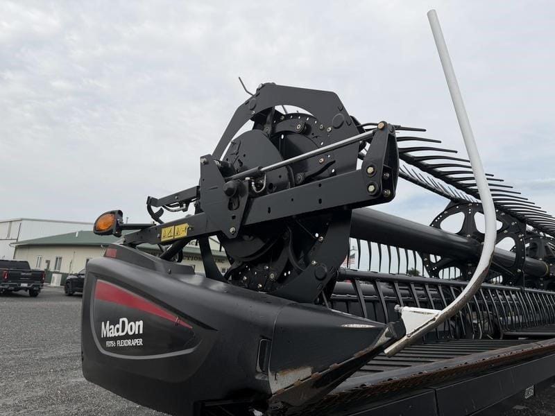 2015 MacDon FD75 Equipment Image0