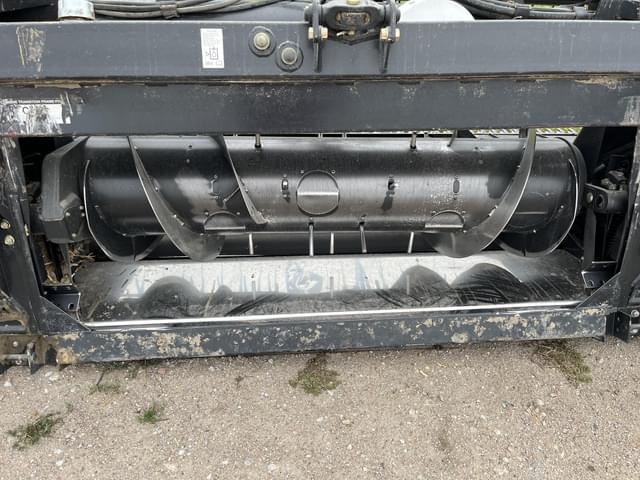 Image of MacDon FD75 equipment image 3