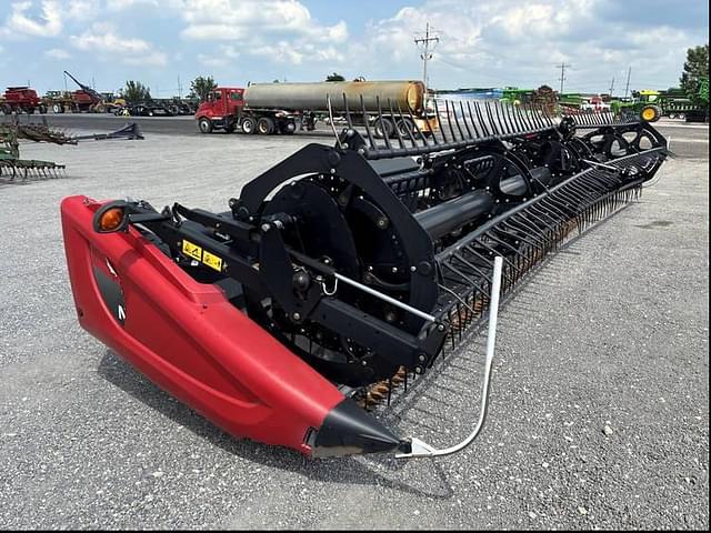 Image of MacDon FD75 equipment image 1