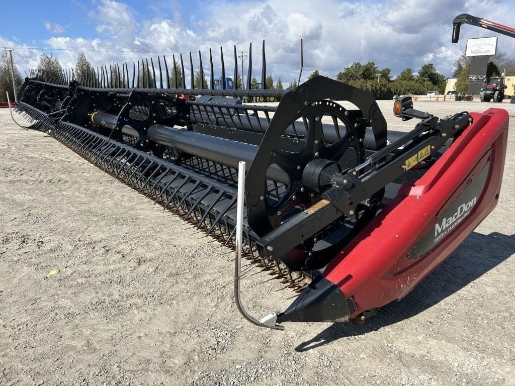2015 MacDon FD75 Equipment Image0