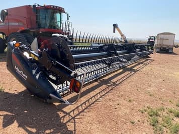 Main image MacDon FD75D