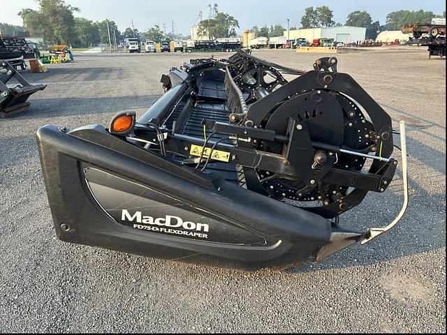 Image of MacDon FD75 equipment image 2