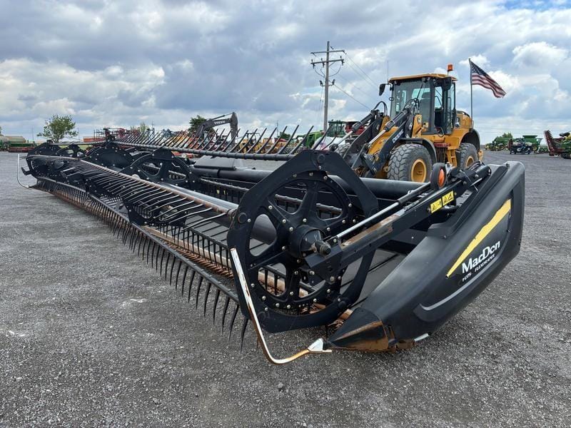 2015 MacDon FD75 Equipment Image0