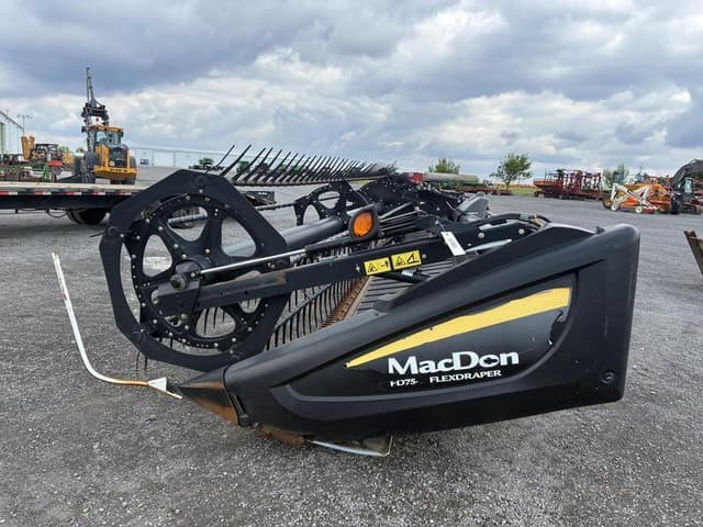 Image of MacDon FD75 equipment image 4