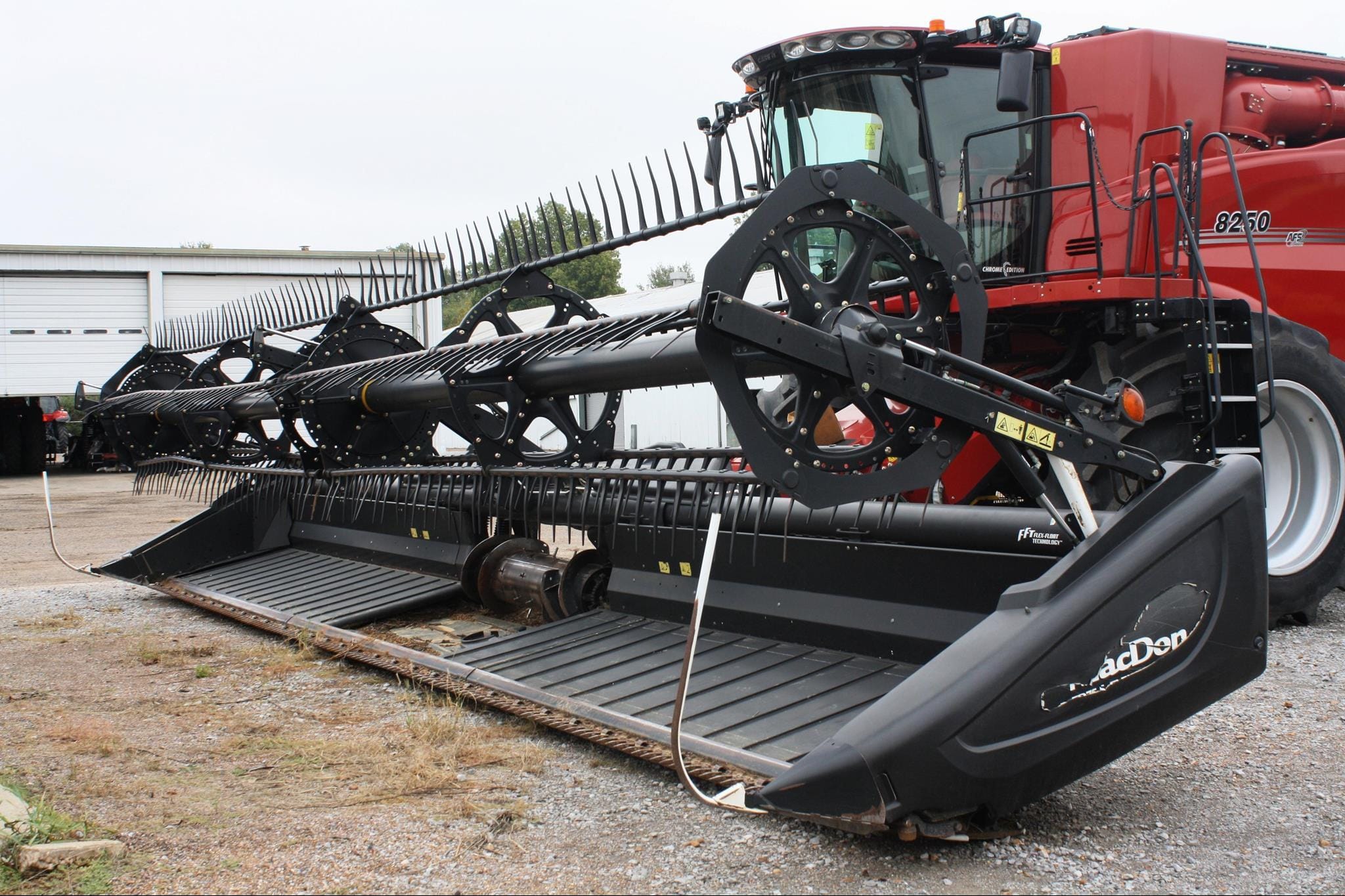 2015 MacDon FD75 Equipment Image0