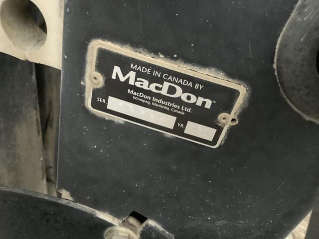 Image of MacDon FD75 equipment image 4