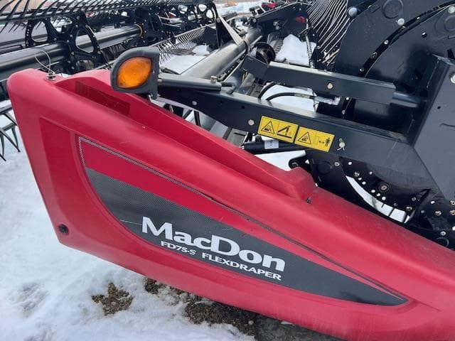 Image of MacDon FD75 equipment image 3