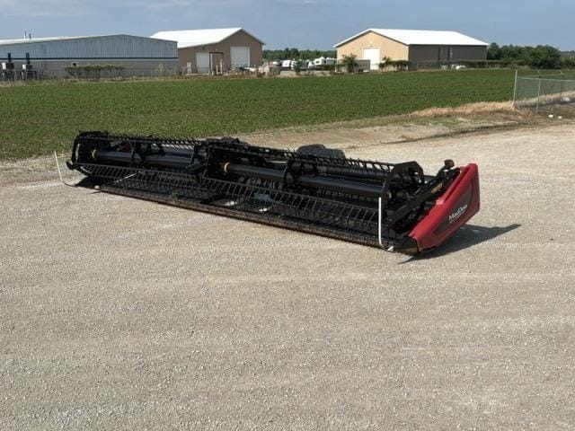 2015 MacDon FD75 Equipment Image0