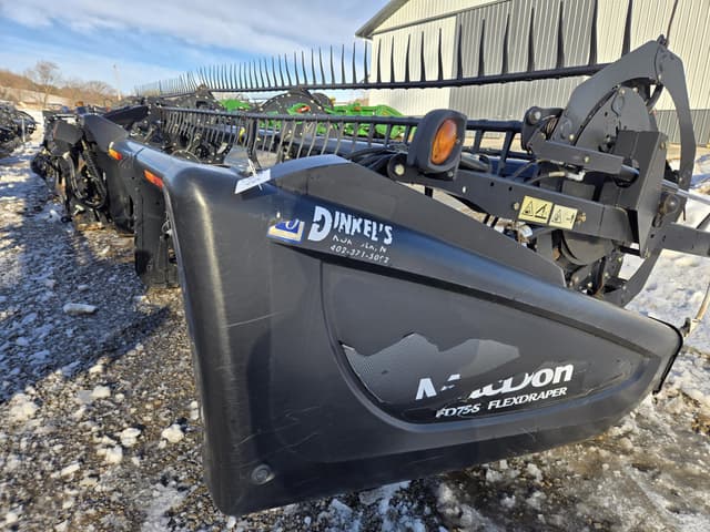 Image of MacDon FD75 equipment image 1