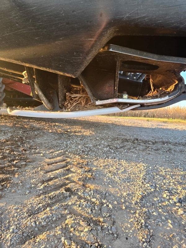 Image of MacDon FD75S equipment image 4