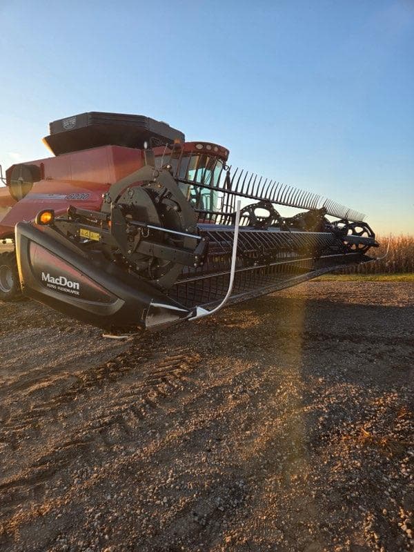 Image of MacDon FD75S equipment image 1